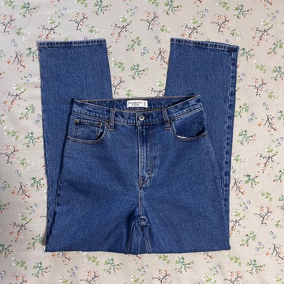 Abercrombie & Fitch The 90's Straight Ultra High Rise Jean 28 / 6 R  Denim Blue - Picture 2 of 9